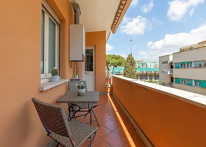 Hotel Vatican Cozy With Terrace